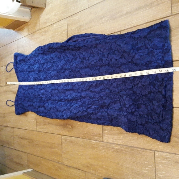 Steppin' Out L Blue Lace side Slit spaghetti strap evening dress - Picture 9 of 9